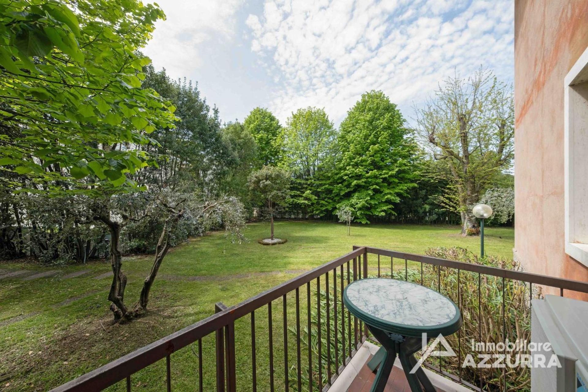 Ferienwohnung Darina - Immobiliare Azzurra Lazise Exterior foto